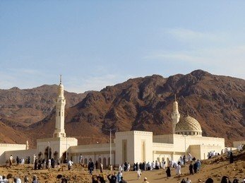 Mount Uhud, Madinah Mount Uhud — Historic battlefield and landmark in Madinah