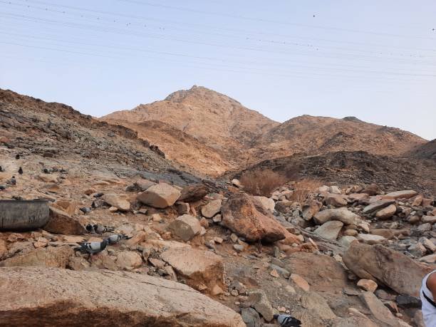 Jabal-Rahma-Mount-Arafat